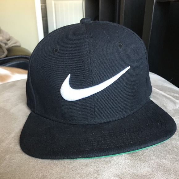 nike flat bill snapback